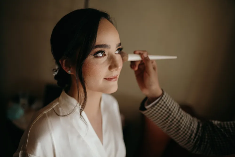Getting ready, Eridani & Julio, wedding in Mexico, film photo