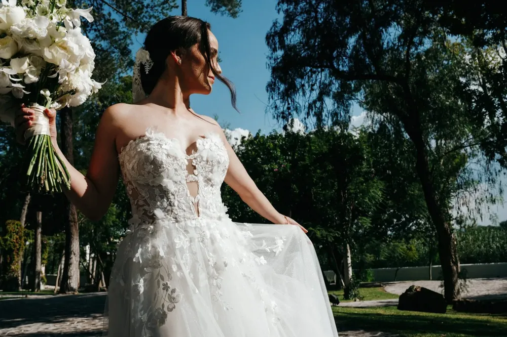 Real wedding in Mexico by Inquadratura, film photo