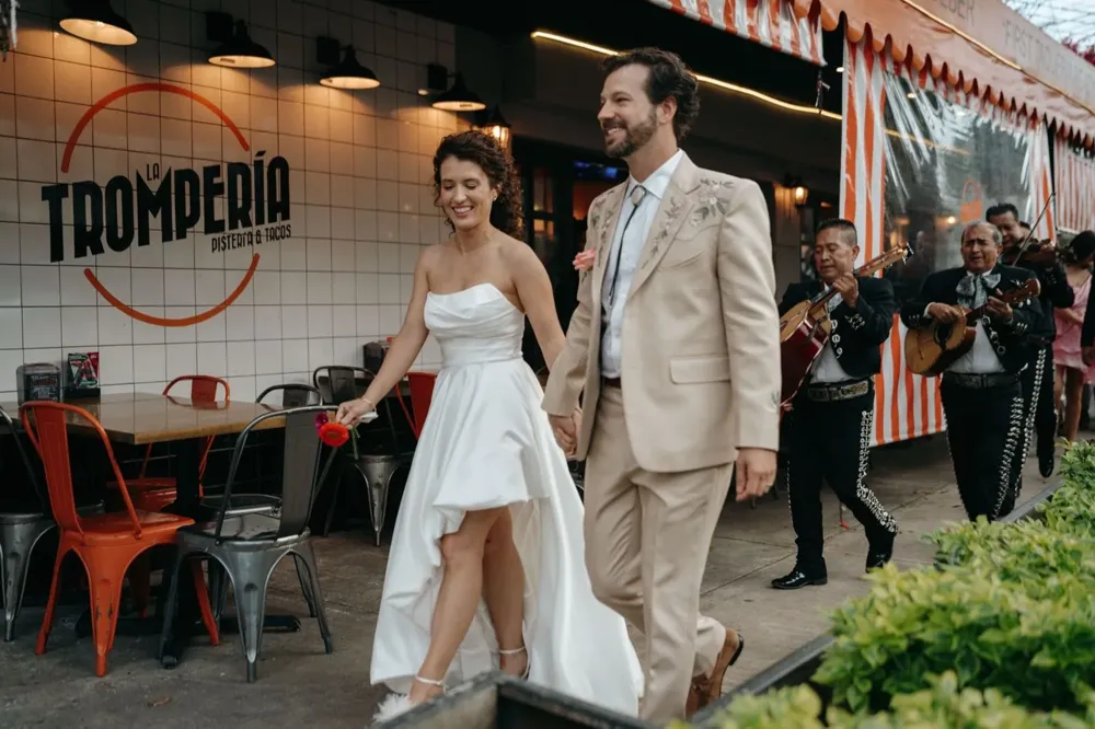 Real wedding in Mexico by Inquadratura