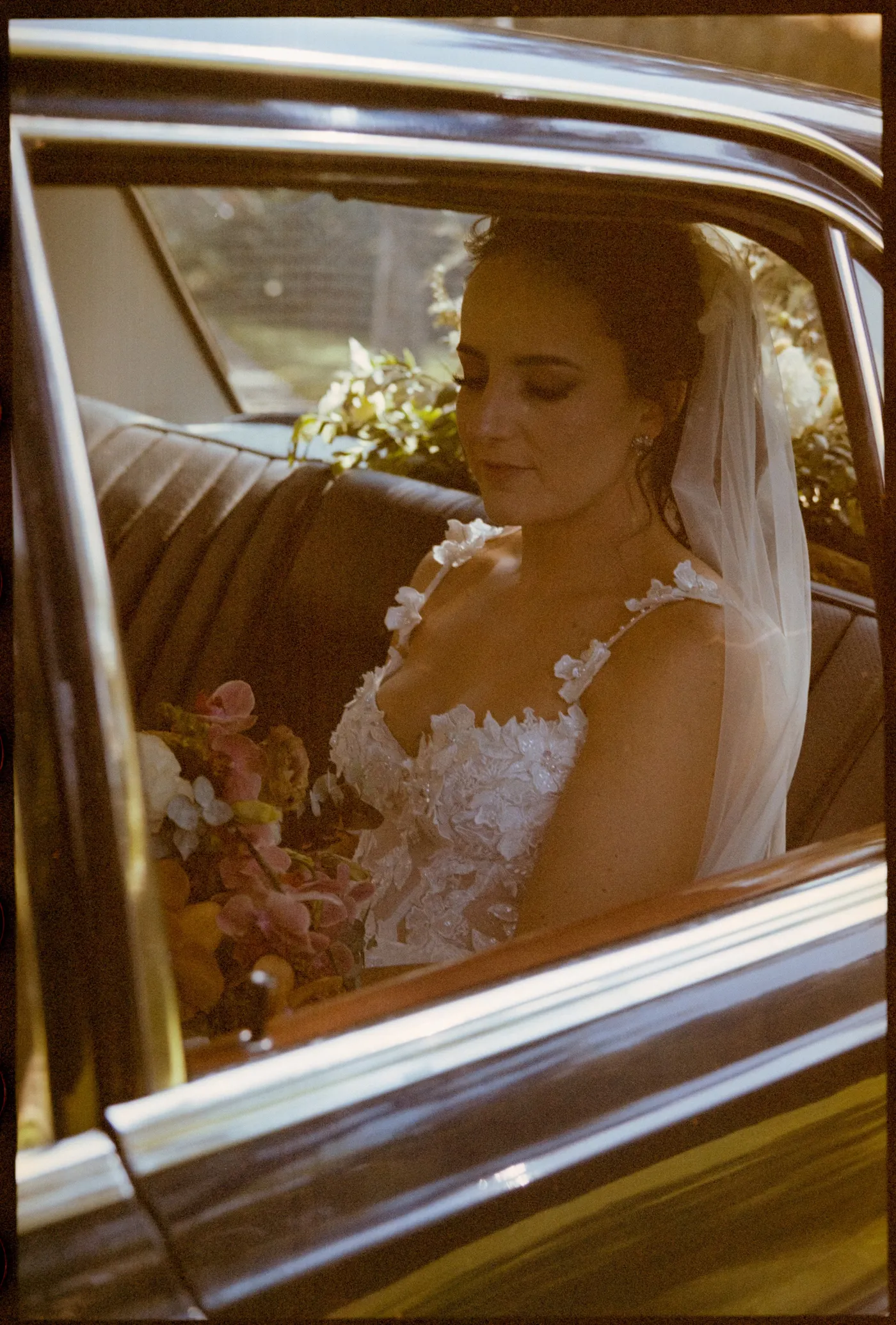 Kiara and Pablo, wedding photographed on film — photo 15