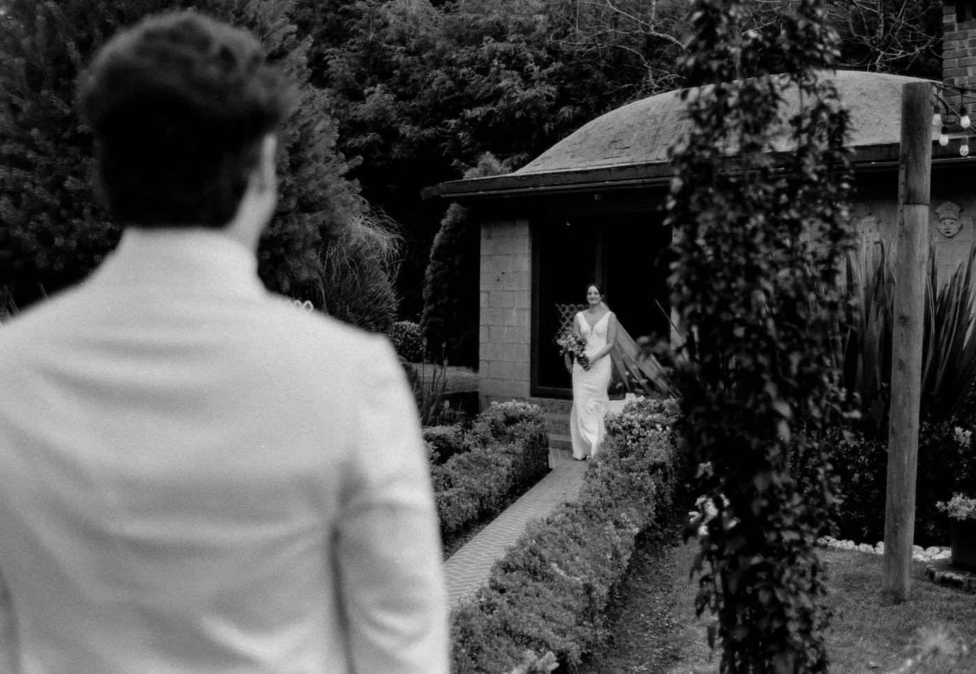 Kiara and Pablo, wedding photographed on film — photo 19