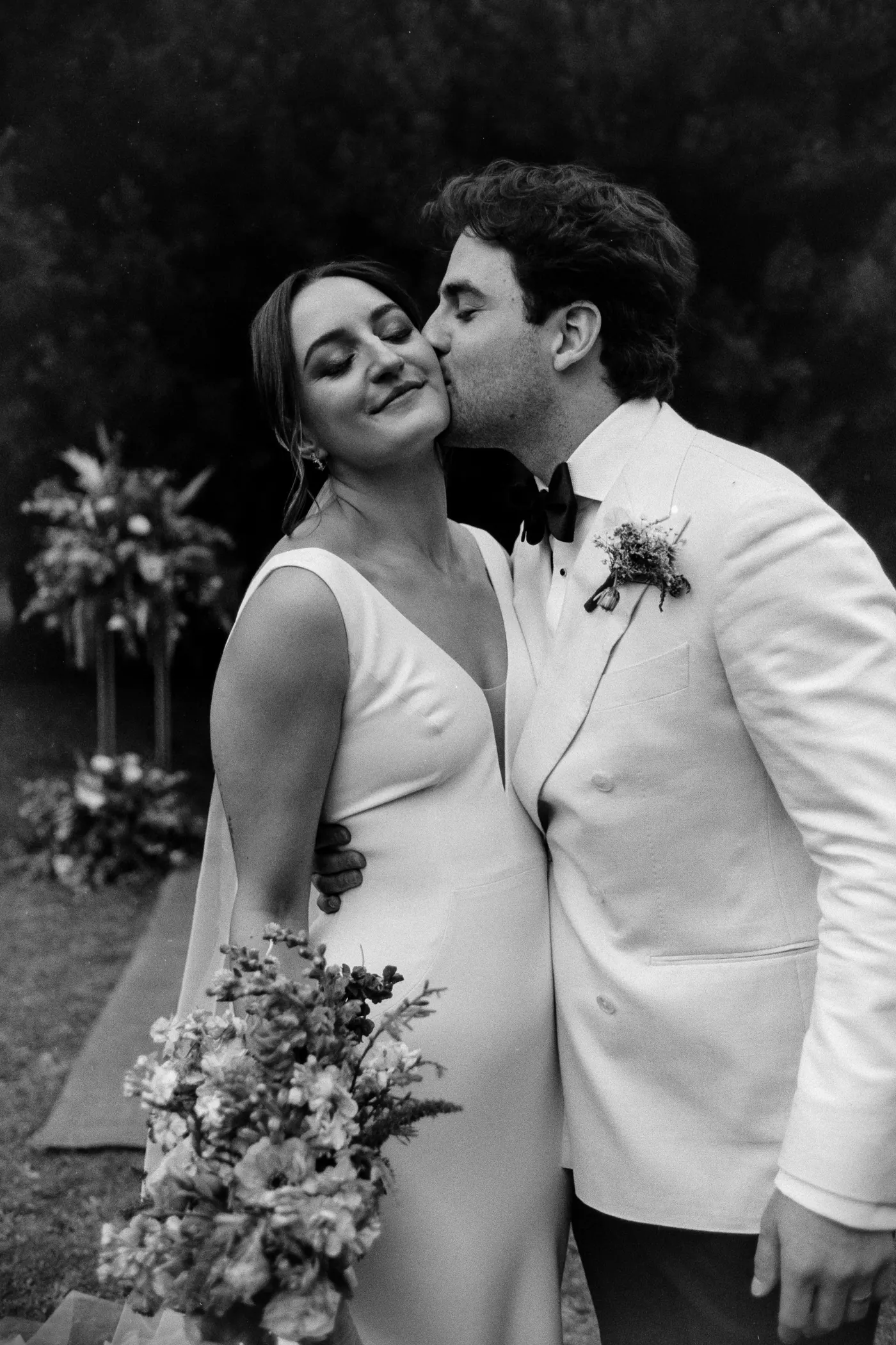 Kiara and Pablo, wedding photographed on film — photo 23